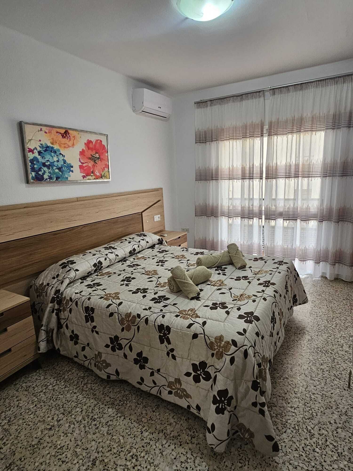 3 chambres, fer et planche à repasser, Wi-Fi, draps fournis