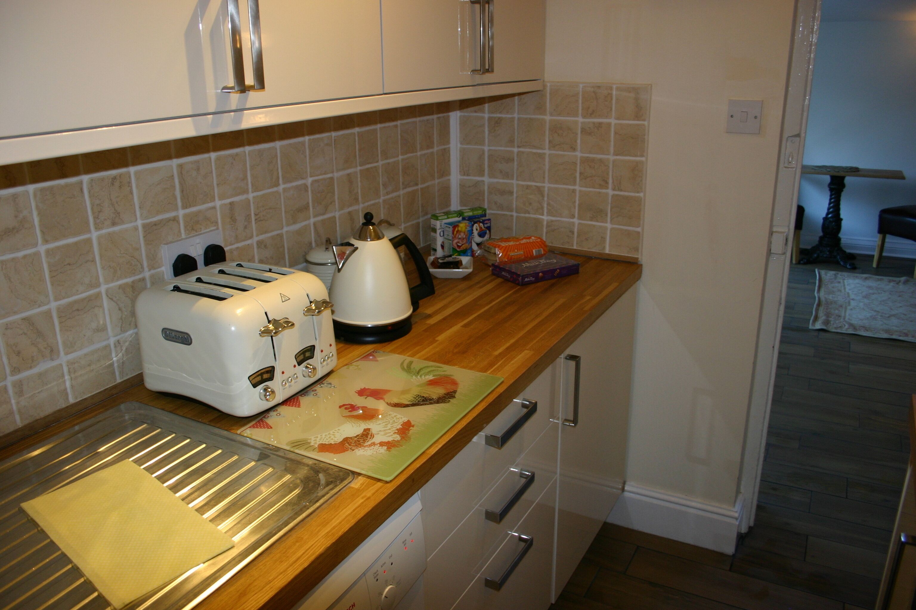 Luxury Suite for 2 with exclusive Hot Tub, robes own garden & bikes-North Wales