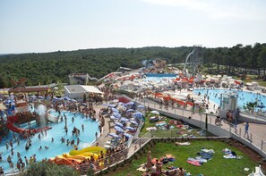 منظر من الجو على ارتفاع عالٍ