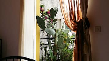 1 chambre, fer et planche Ă  repasser, Wi-Fi gratuit, draps fournis