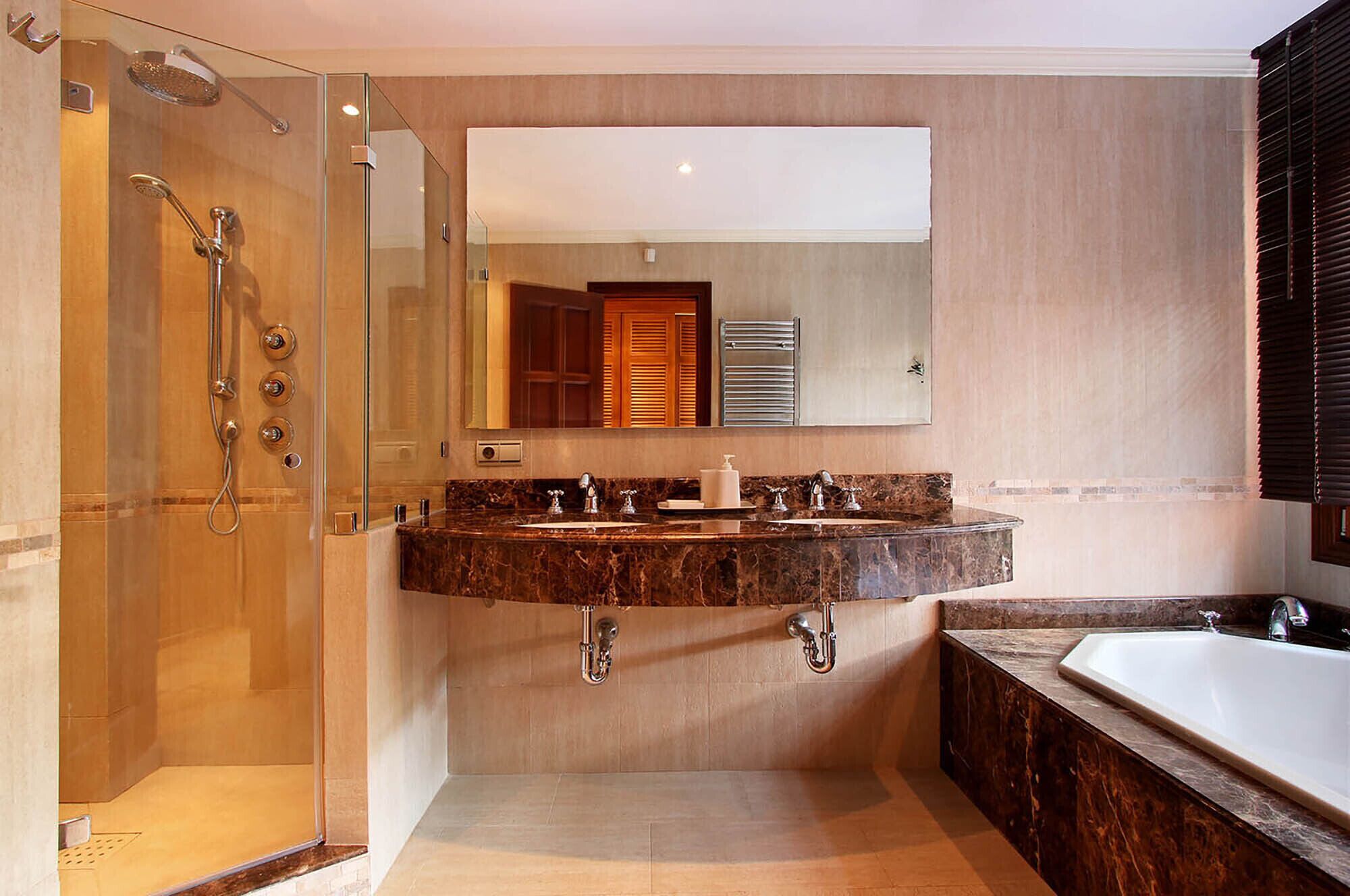 FREE €650 Daily Luxury Pack - 6/7 Bed Villa, 20m Private Pool, Panoramic Views