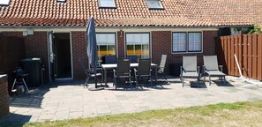 Terras achter