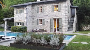 Exterior - Il Borgo Mediceo: relax near the beach ! (Seravezza)