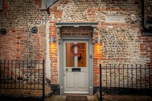Exterior detail - St Michael's Cottage, Wells-next-the-Sea, Norfolk (Wells-next-the-Sea)