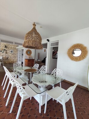 Dining - Exceptional villa with private sea access private swimming pool central position (GOSIER)