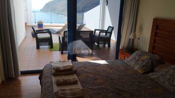 3 Schlafzimmer, Zimmersafe, Bügeleisen/Bügelbrett, WLAN