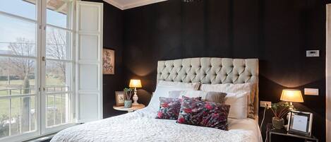 4 chambres, fer et planche Ă repasser, accĂšs au Wi-Fi (inclus)