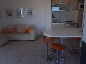 Dining - Cozy Flat with Enchanting View (Castelsardo)