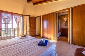 8 makuuhuonetta, silitysrauta/-lauta, Wi-Fi, vuodevaatteet