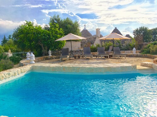 Beatifull Trullo mit eigenem Steinpool und Whirlpool, WI-FI kostenlos - 