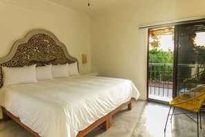 Junior Studio Suite, 1 King Bed, Non Smoking | Minibar, iron/ironing board, free WiFi, bed sheets - Paraiso Azul Hotel (Loreto)