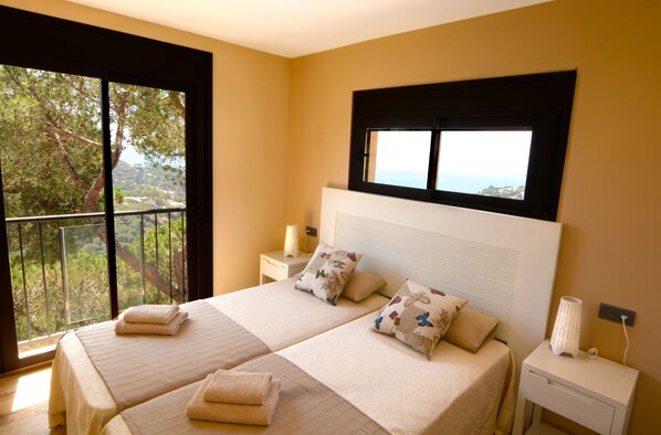 4 camere, una cassaforte in camera, ferro/asse da stiro