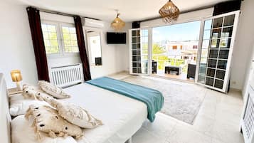 5 chambres, fer et planche à repasser, Wi-Fi gratuit, draps fournis