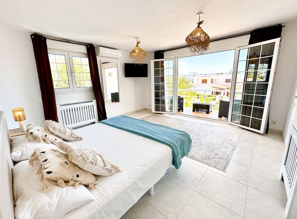 5 chambres, fer et planche Ă repasser, Wi-Fi gratuit, draps fournis