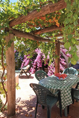 Large 16-century townhouse in Osuna with a garden and a pool