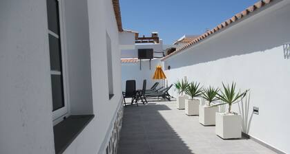 "Chocolate Box" Villa lämmitetty uima-allas ja poreallas, WiFi Free