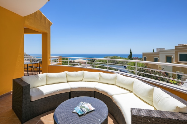 Chill out area for catching up with friends. Views WOW! Gorgeous at sunset!