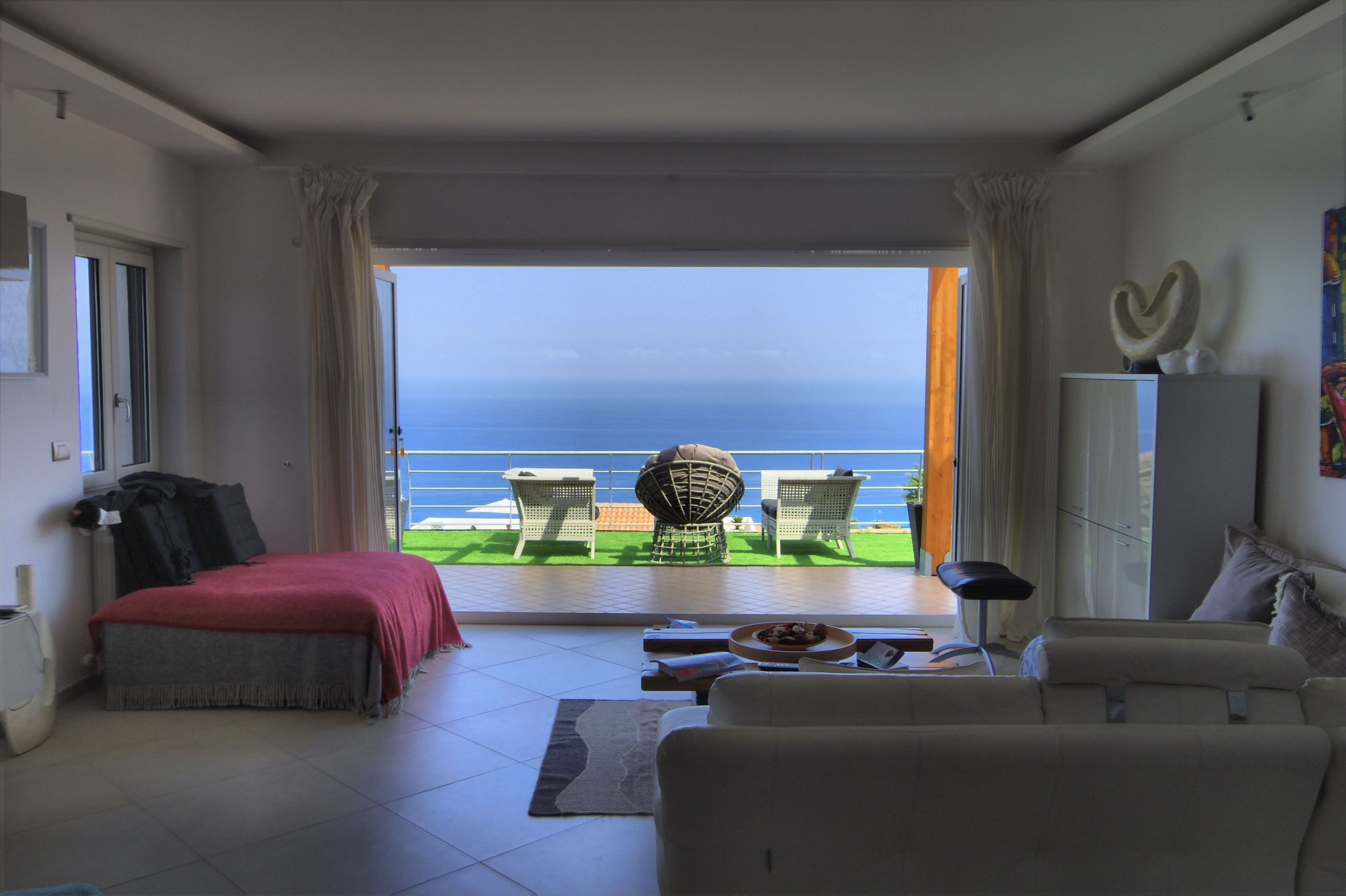 4 bedrooms, iron/ironing board, travel crib, free WiFi