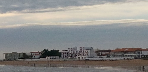 Vendée villa, 2 bedrooms, 500m from shops, 1km from town center, 7km from beach