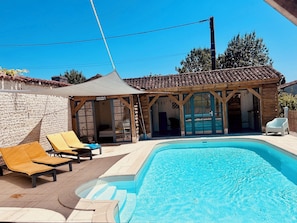 Piscine extérieure, piscine chauffée