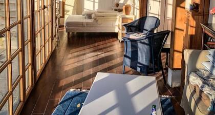 Villa traditionnelle charentaise prÚs de Cognac, avec piscine privée chauffée et jardin