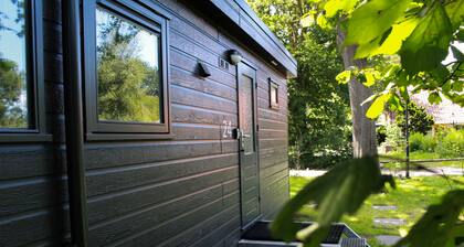 Holiday bungalow "Huisje-24" in wooded area (12 persons)