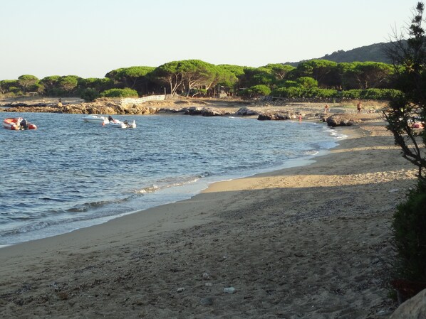 Beach nearby - Peaceful house in seaside resort at only 100mt far from the beach (Budoni)