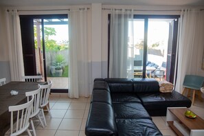 TV - Macenas house with private pool (Almeria)