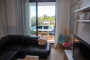TV - Macenas house with private pool (Almeria)