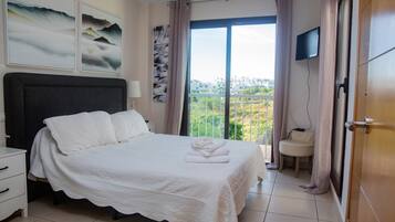 4 Schlafzimmer, Bügeleisen/Bügelbrett, WLAN, Bettwäsche