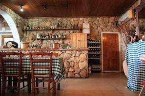 Bar (en la propiedad)