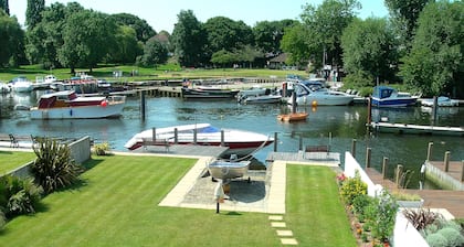 Christchurch Riverside Studio With Fishing Available