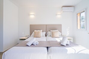 6 habitaciones, tabla de planchar con plancha y cuna de viaje 