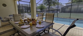 FREE Pool Heat - Stay in the BEST Luxury 5 bedroom villa with SOUTH facing pool