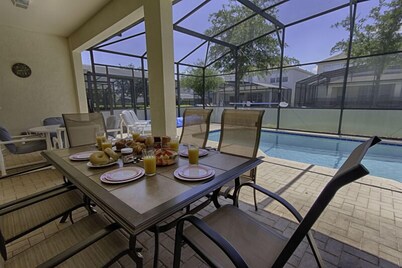 FREE Pool Heat - Stay in the BEST Luxury 5 bedroom villa with SOUTH facing pool