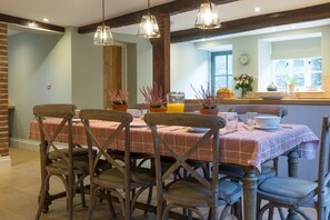 Dining - Orchard Cottage - sleeps 8 guests  in 4 bedrooms (Ilminster)