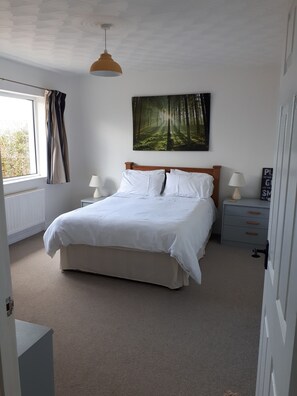 5 Schlafzimmer, Bügeleisen/Bügelbrett, Reisekinderbett, kostenloses WLAN