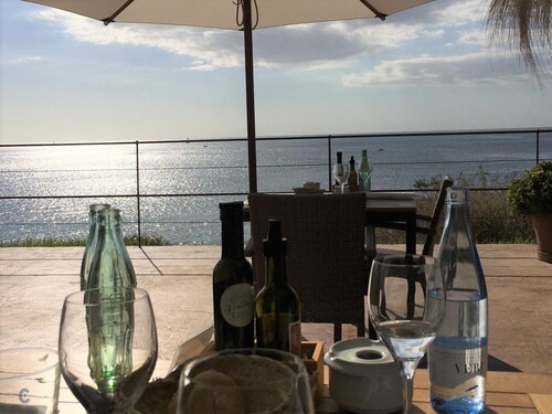 VILLA con jardín y piscina privada en zona residencial familiar y tranquila, aire acondicionado y wifi - WiFi Gratis