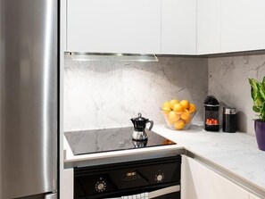 Fridge, microwave, oven, stovetop