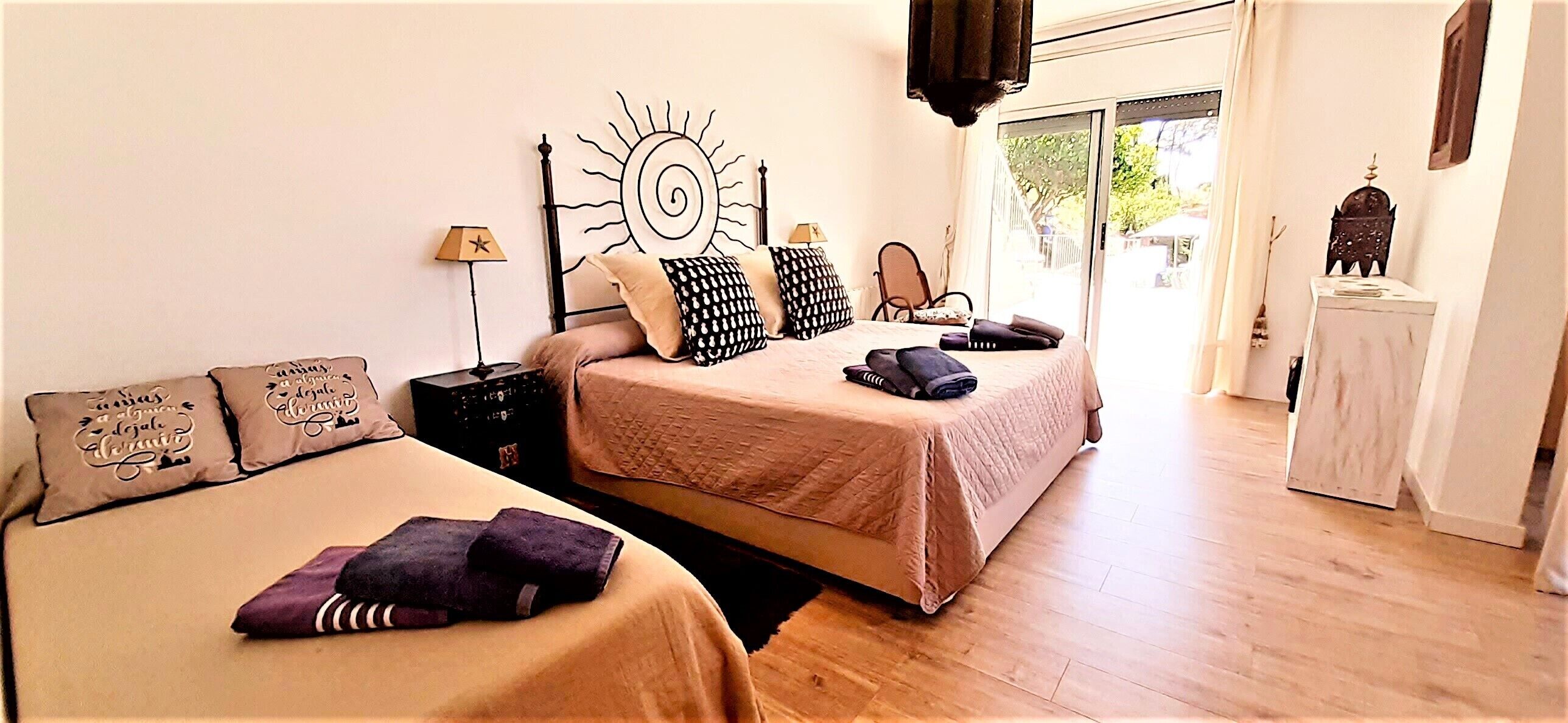 4 間睡房、熨斗/熨衫板、可攜式嬰兒床、免費 Wi-Fi