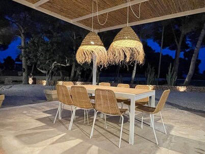 Casa Rosita, free Wifi, 75 meters from the Niu Blau beach, ideal families.