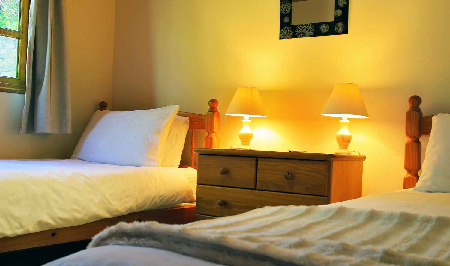 Pine Cabin With Great Sea Views In Peaceful Location