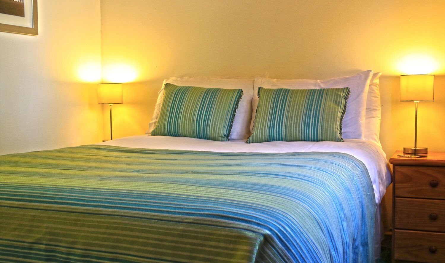 Pine Cabin With Great Sea Views In Peaceful Location