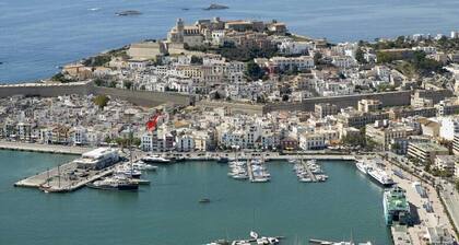 Penthouse de luxe dans le port historique d'Ibiza