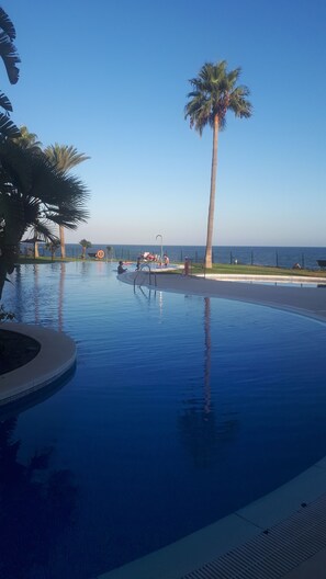 Pool - A Beautiful Beach Side Apart, A Real Gem! Magnificent sea views   (Calahonda)