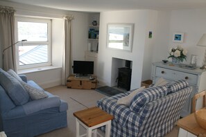 Smart TV, fireplace, books - Cottage (2 bedrooms - 3 beds) Polruan Fowey-stunning views over the estuary+sea (Polruan)