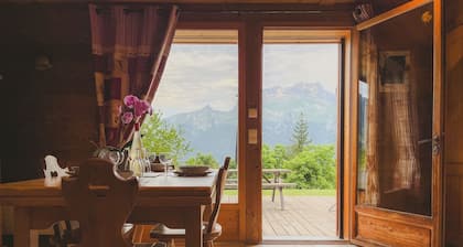 Sublime chalet savoyard 3 étoiles « Le grenier de Chalmont »