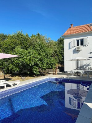 Piscine extérieure