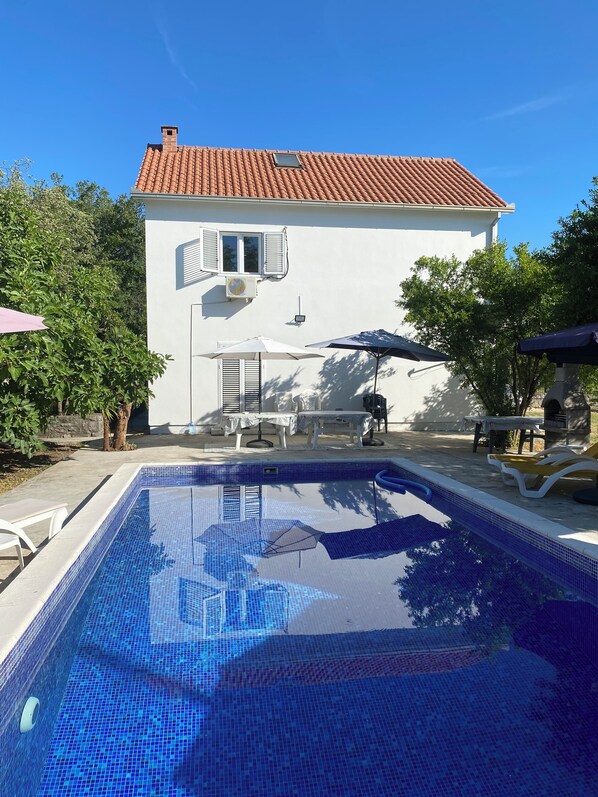 Piscine extérieure