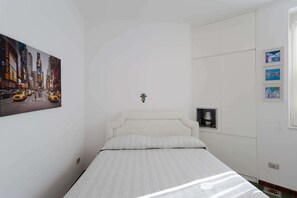 2 Schlafzimmer, Zimmersafe, Bügeleisen/Bügelbrett, Reisekinderbett